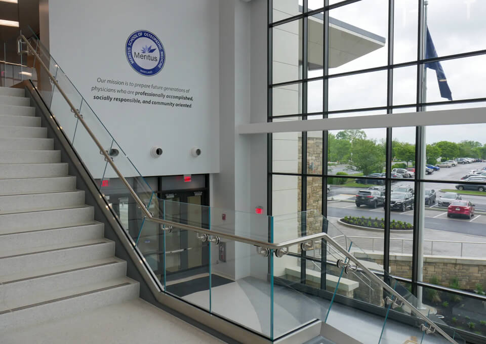 Medical-Facility-Railing