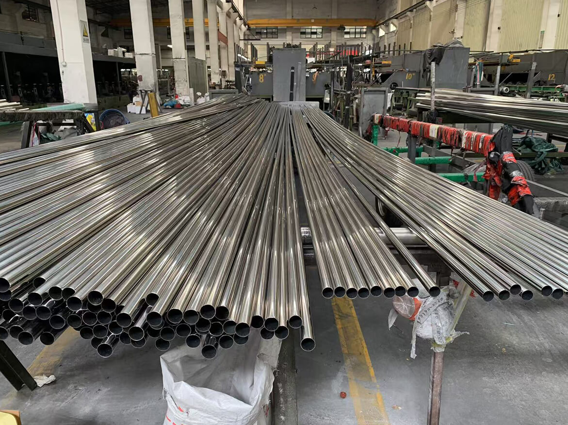 Stainless steel round tube