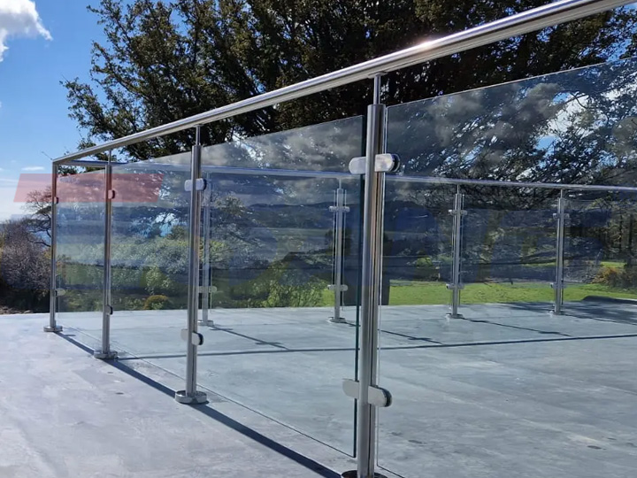 Glass railing solution